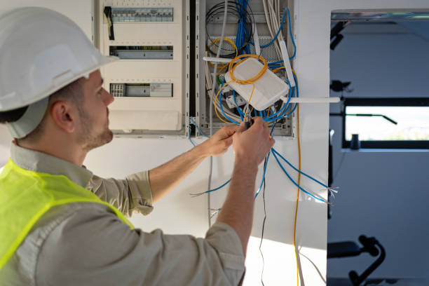 Best Affordable Emergency Electrician  in Quincy, MI